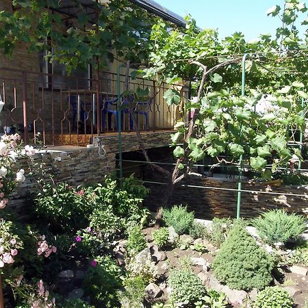 Guest House Kamenny Dom Karolino-Bugaz Zewnętrze zdjęcie