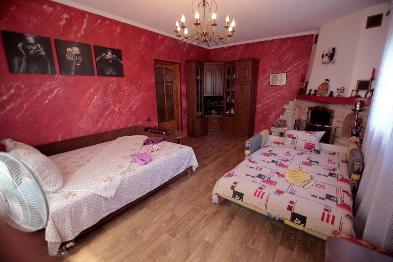 Guest House Kamenny Dom Karolino-Bugaz Zewnętrze zdjęcie