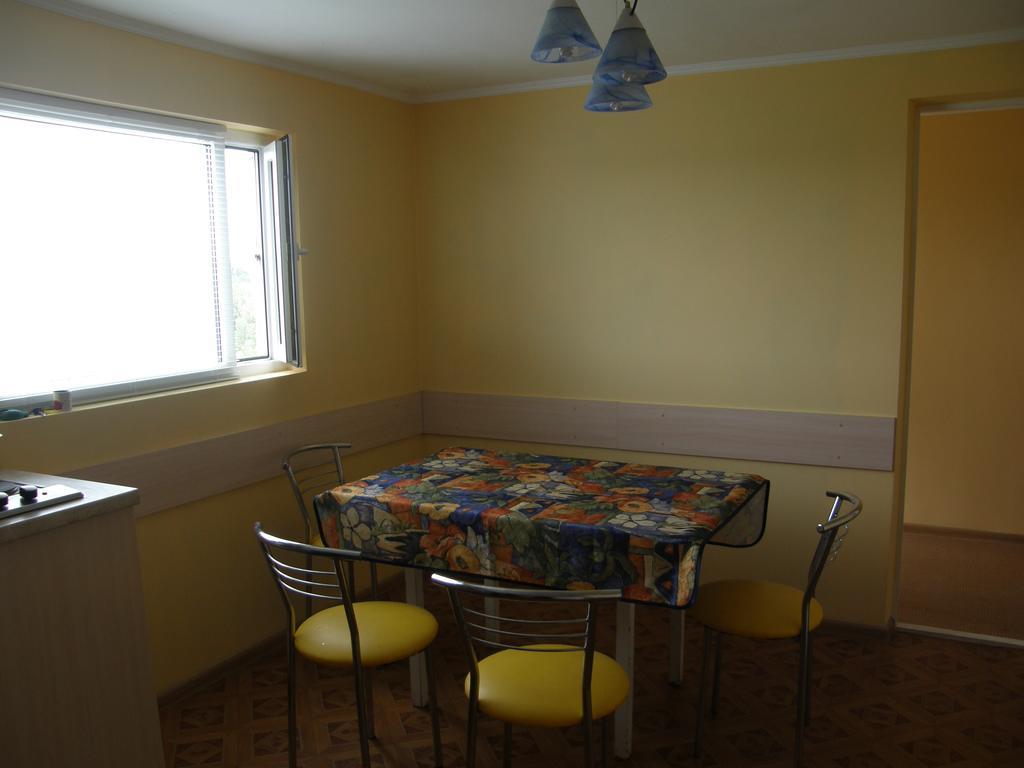 Guest House Kamenny Dom Karolino-Bugaz Zewnętrze zdjęcie