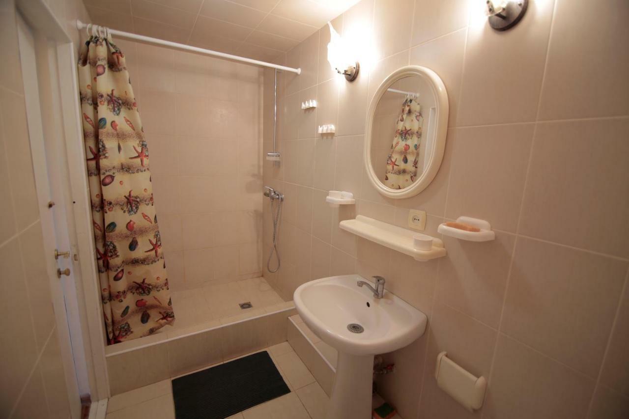 Guest House Kamenny Dom Karolino-Bugaz Zewnętrze zdjęcie