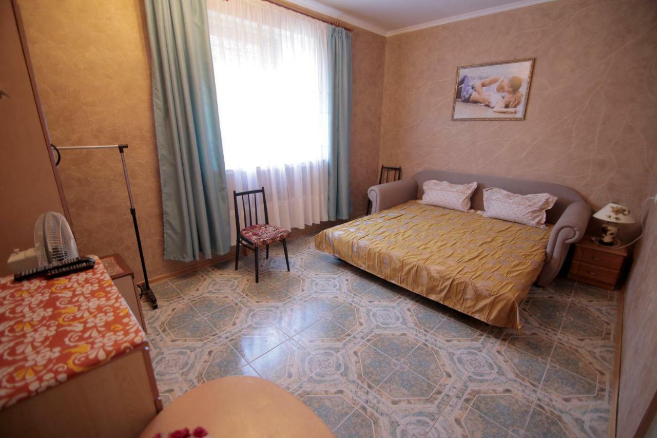 Guest House Kamenny Dom Karolino-Bugaz Zewnętrze zdjęcie