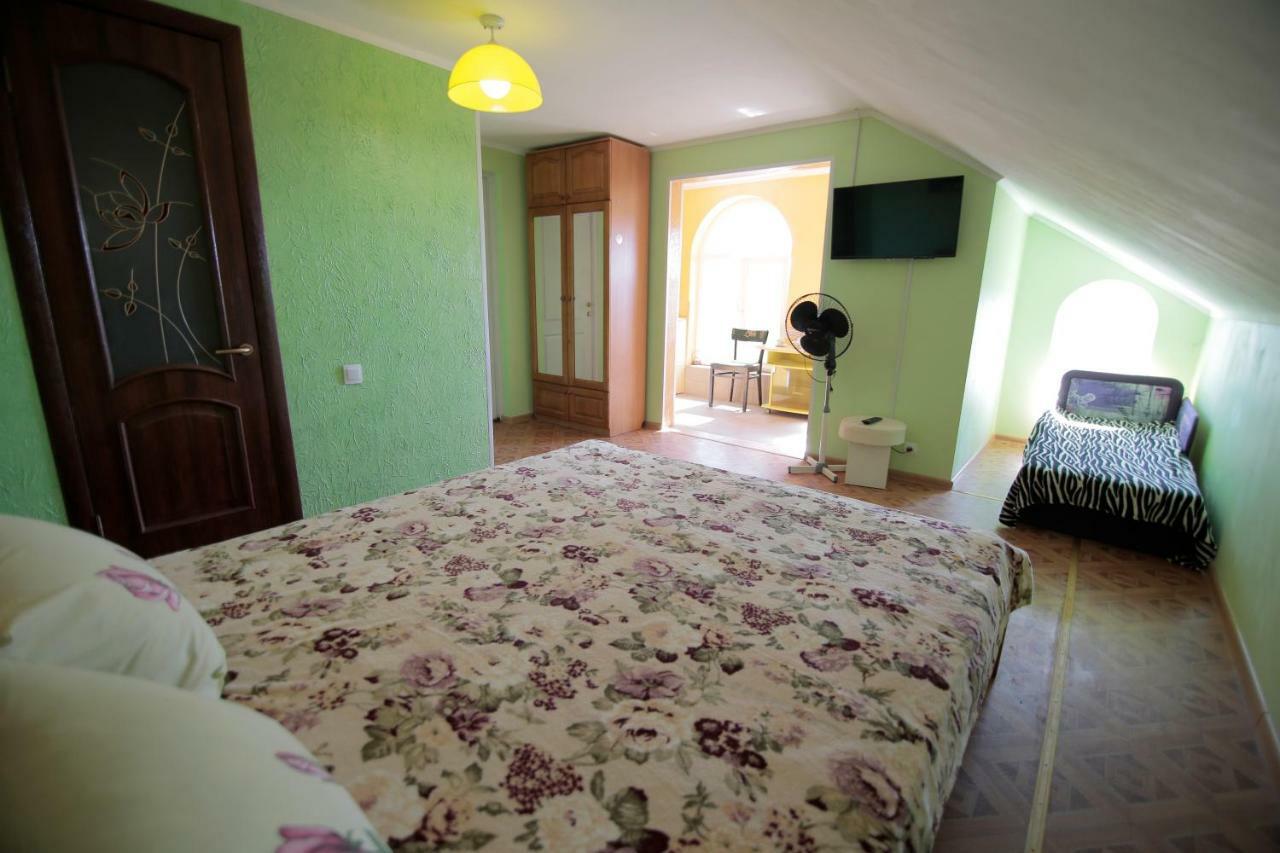 Guest House Kamenny Dom Karolino-Bugaz Zewnętrze zdjęcie
